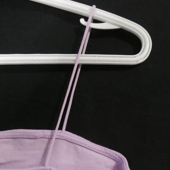 AMBIANCE | large | Chic Lilac Crop Top with Spaghetti Straps - Picture 11 of 14